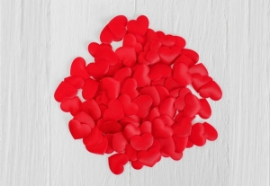 Конфетти из ткани "Красные сердечки" 2 см 12-470