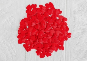 Конфетти из ткани "Красные сердечки" 1 см 12-498